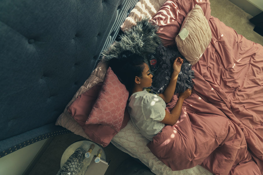 Posturas para dormir: ¿mejor boca arriba o en posición fetal?